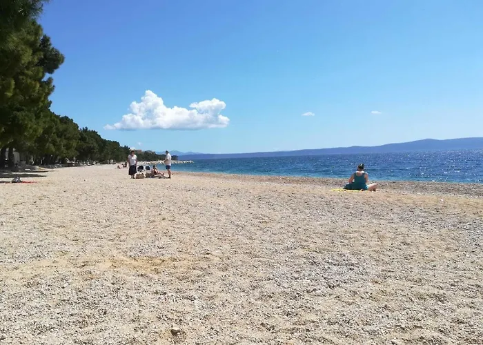 And Happiness 아파트