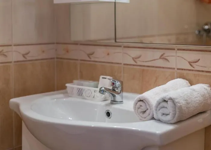 And Happiness 아파트 *