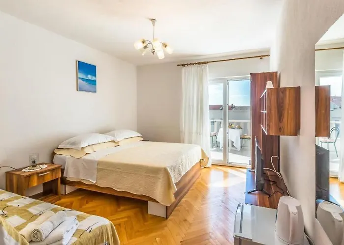 아파트 And Happiness *