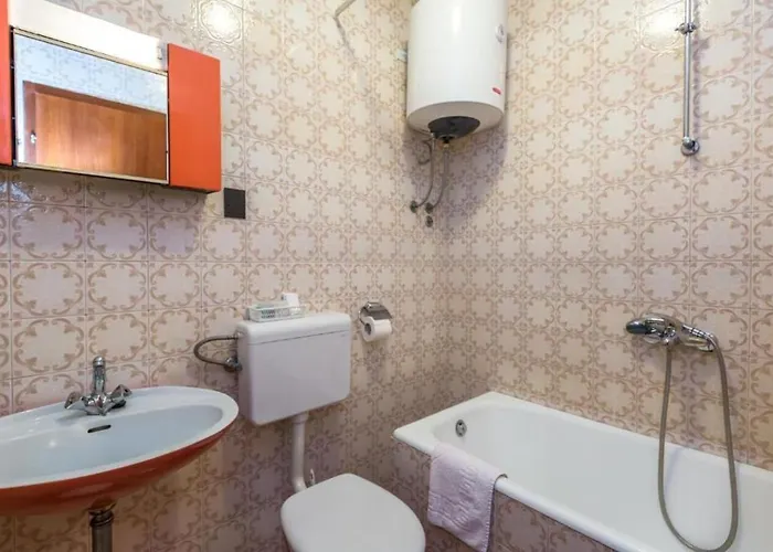 And Happiness 아파트 *