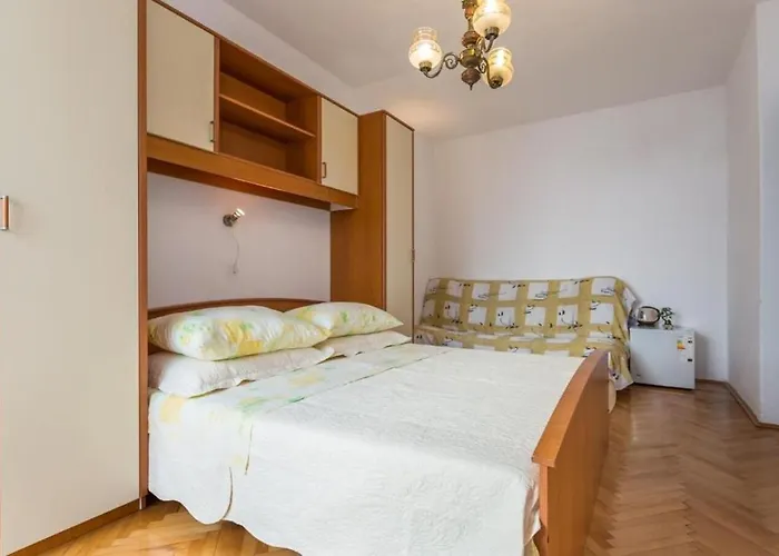 And Happiness 투체피