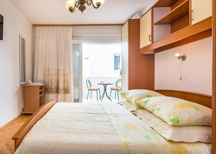 And Happiness 투체피