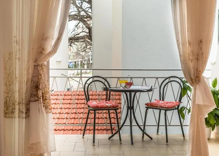 And Happiness * 투체피