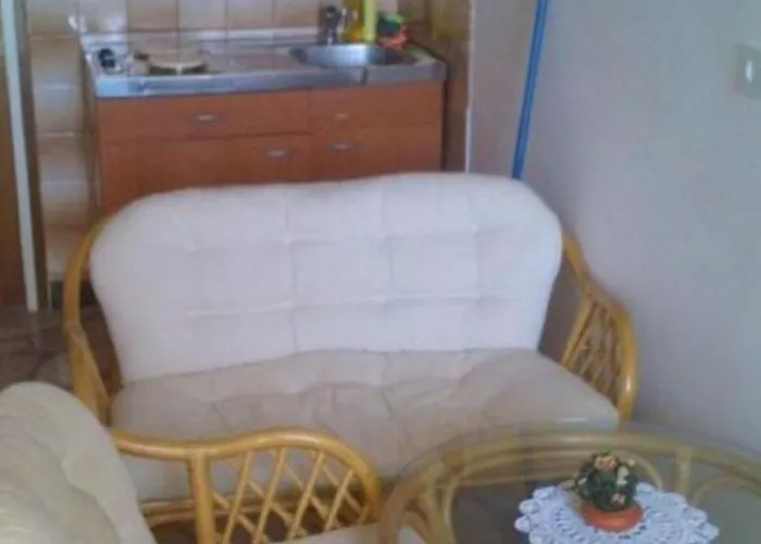 And Happiness 투체피